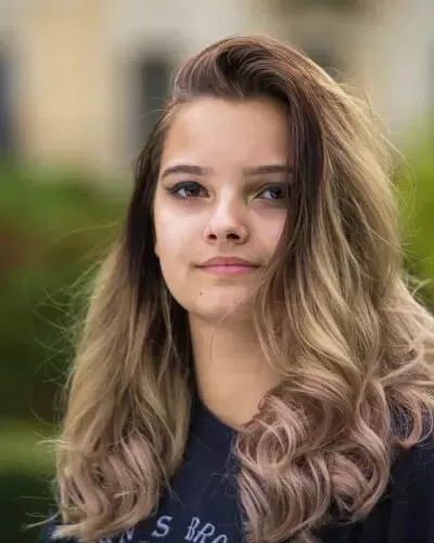 Ana, 18